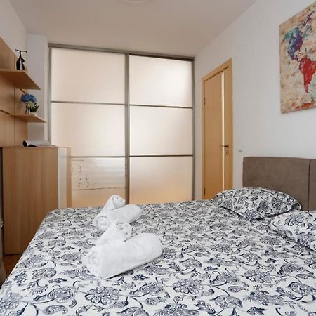 Lovely 2 Bedroom Apartment Near Old Town Bucarest Extérieur photo