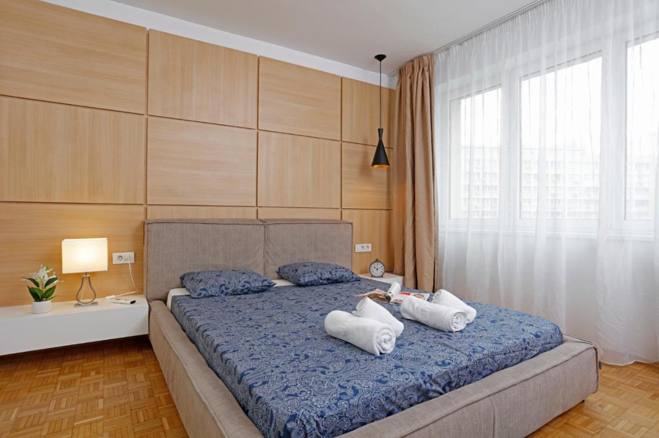 Lovely 2 Bedroom Apartment Near Old Town Bucarest Extérieur photo
