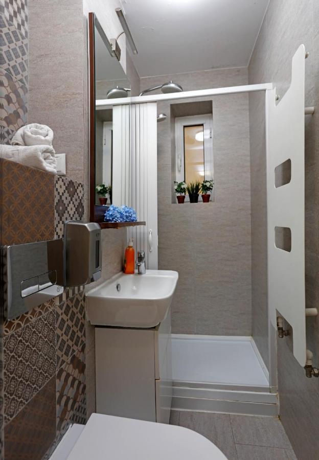 Lovely 2 Bedroom Apartment Near Old Town Bucarest Extérieur photo